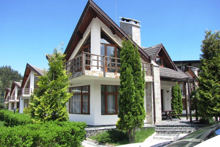 3 bedroom detached house for sale in Redenka Holiday Club near Bansko
