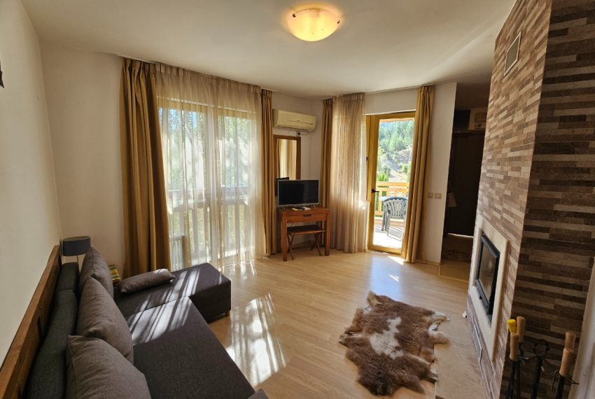 PBA1550 studio apartment for sale in St John Hill Bansko