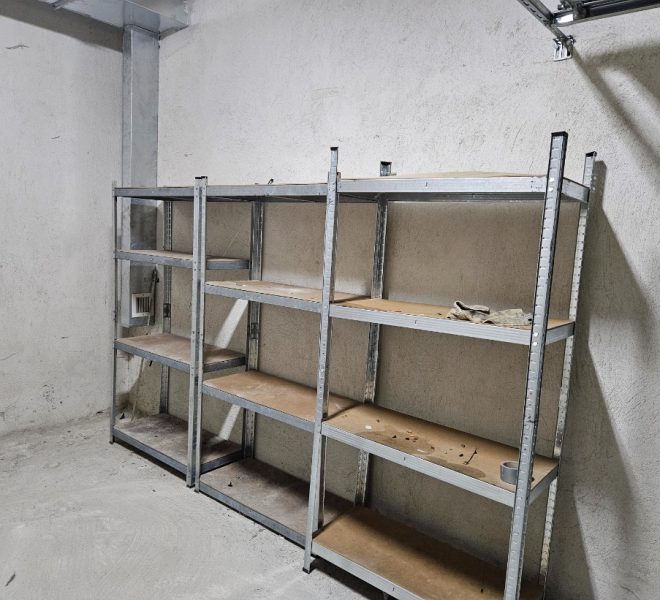 PBG1587 garage for sale in Bansko
