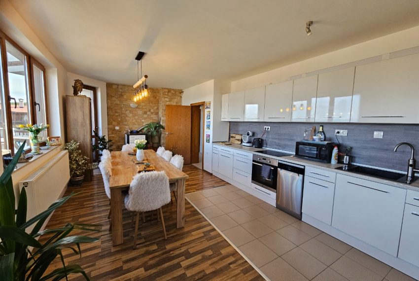 PBA1615 3 bedroom apartment for sale in Bansko